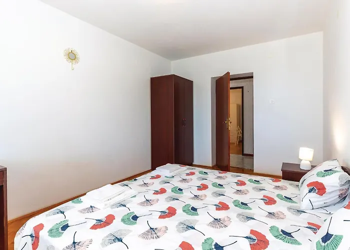 In With Wifi Holiday home Novi Vinodolski
