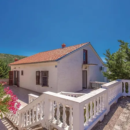 Ferienhaus In With Wifi Novi Vinodolski
